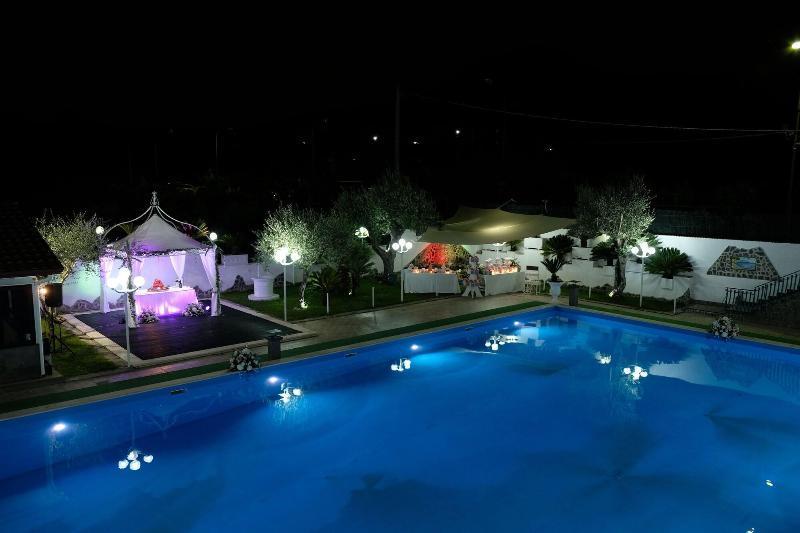 ホテル Ristorante La Vela ボスコレアーレ エクステリア 写真